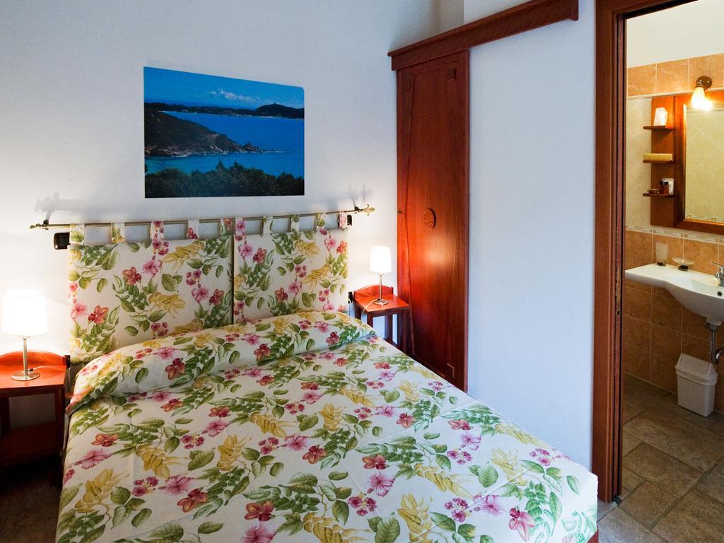 Villaggio Camping Spiaggia Del Riso Виласимиус Стая снимка