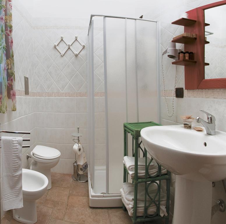 Villaggio Camping Spiaggia Del Riso Виласимиус Стая снимка
