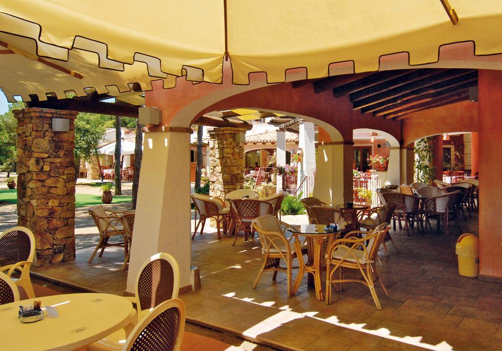 Villaggio Camping Spiaggia Del Riso Виласимиус Екстериор снимка