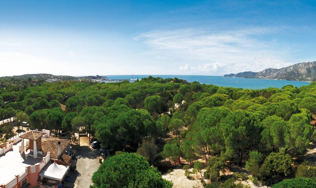 Villaggio Camping Spiaggia Del Riso Виласимиус Екстериор снимка