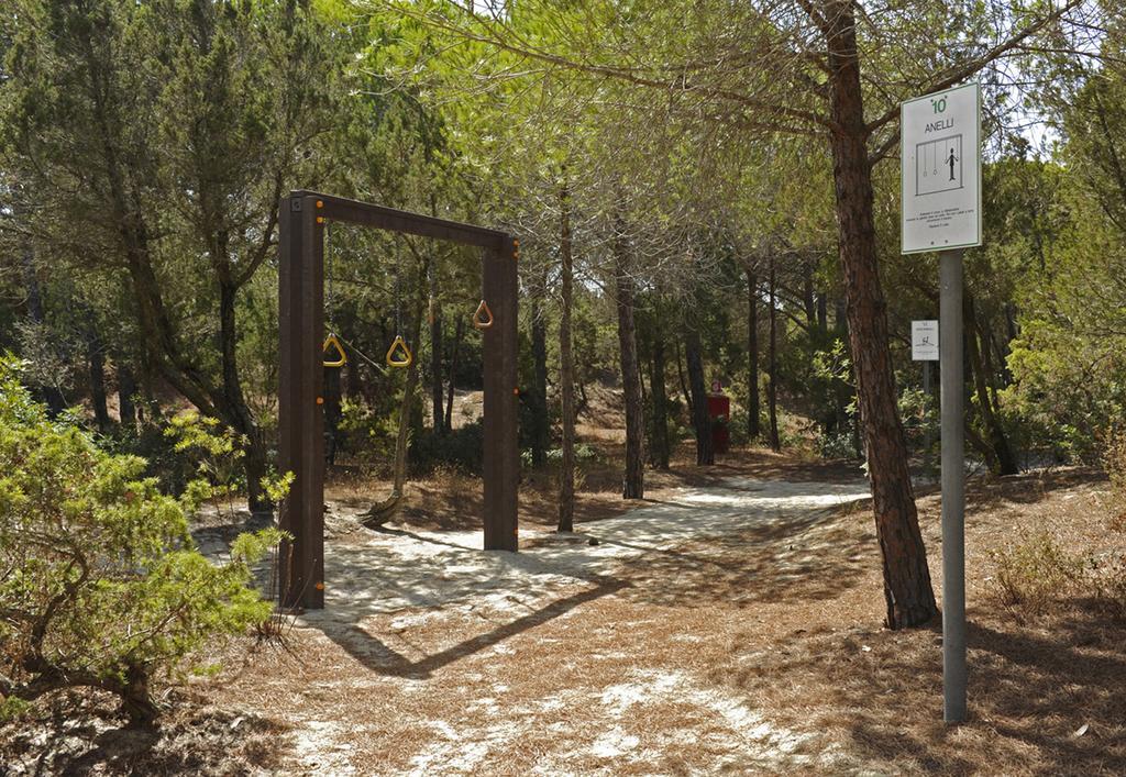 Villaggio Camping Spiaggia Del Riso Виласимиус Екстериор снимка